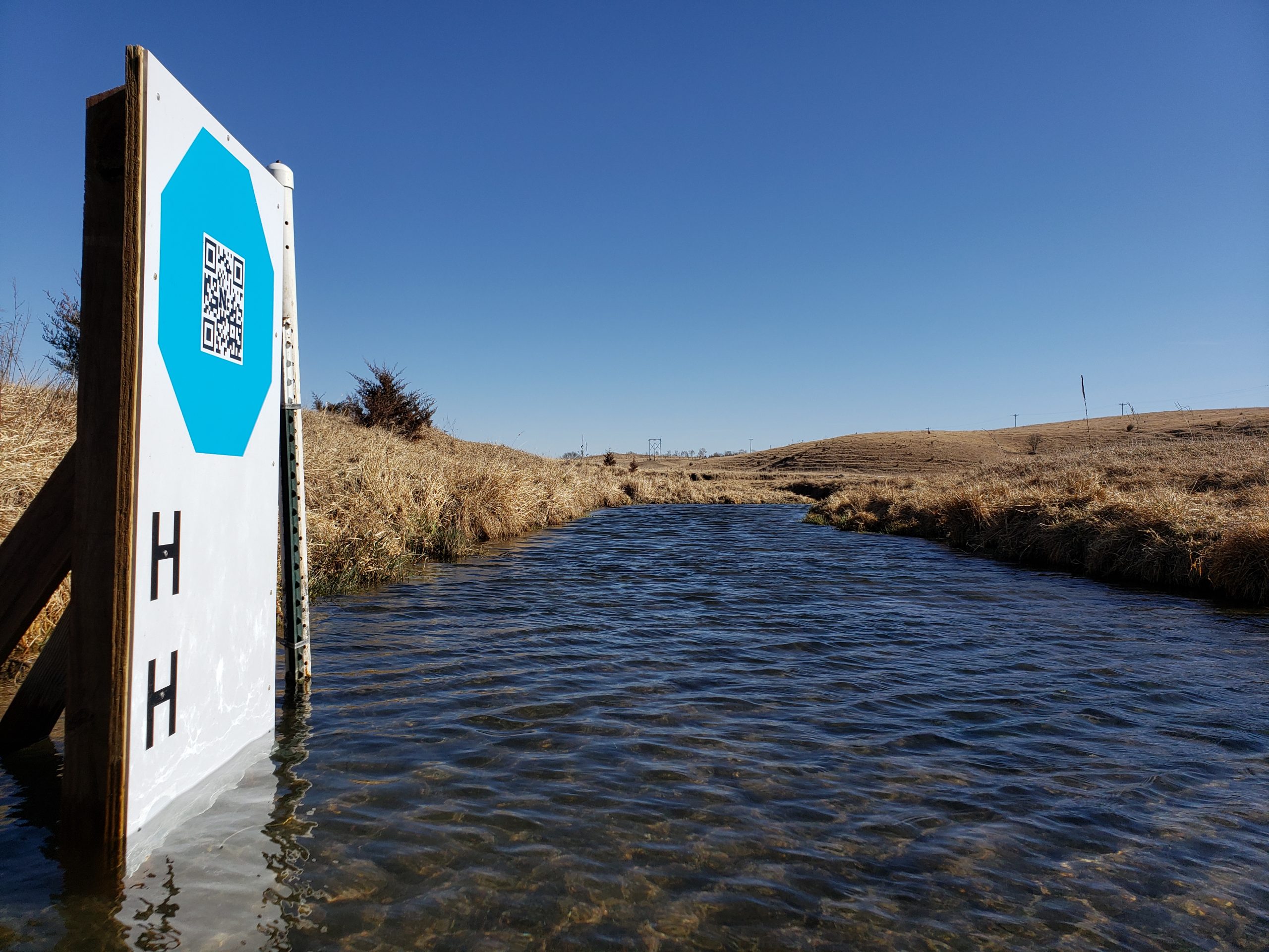 Stop sign target for GaugeCam image-based water level measurement system